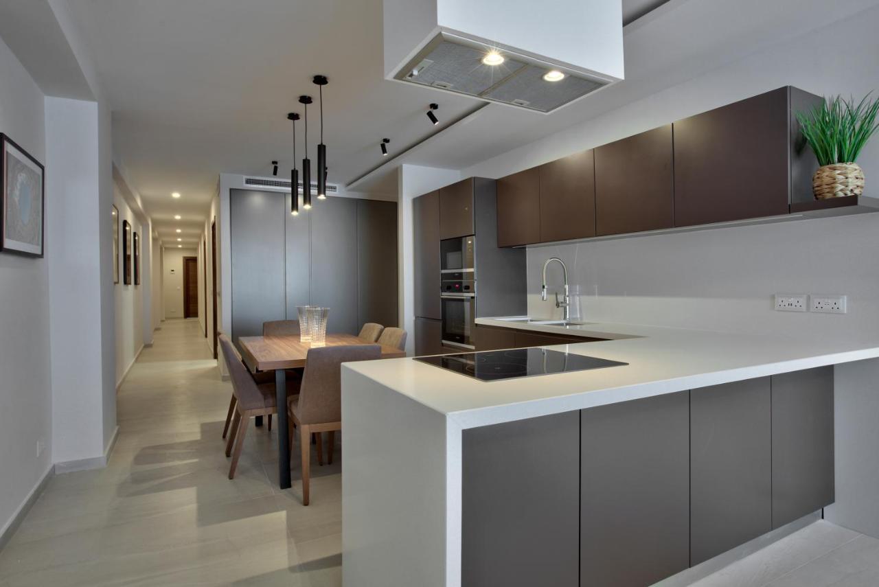 Sea Front Spacious Valletta Views Apartments 슬리에마 외부 사진