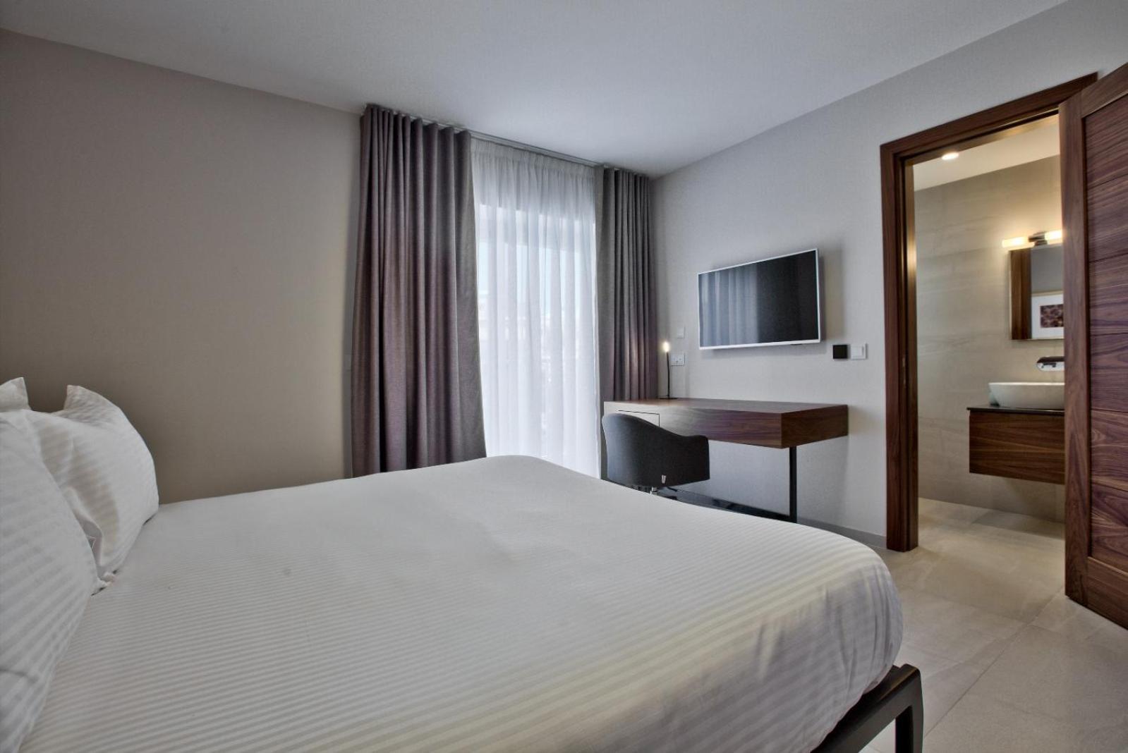 Sea Front Spacious Valletta Views Apartments 슬리에마 외부 사진